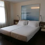 Angeles Hotel