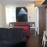 Angeles Hotel