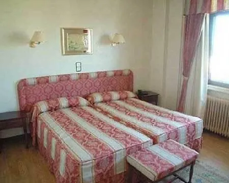 Angeles Hotell Guarnizo