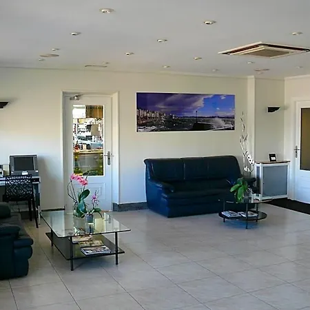 Angeles Hotel Guarnizo