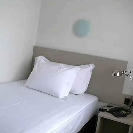 Angeles Hotel